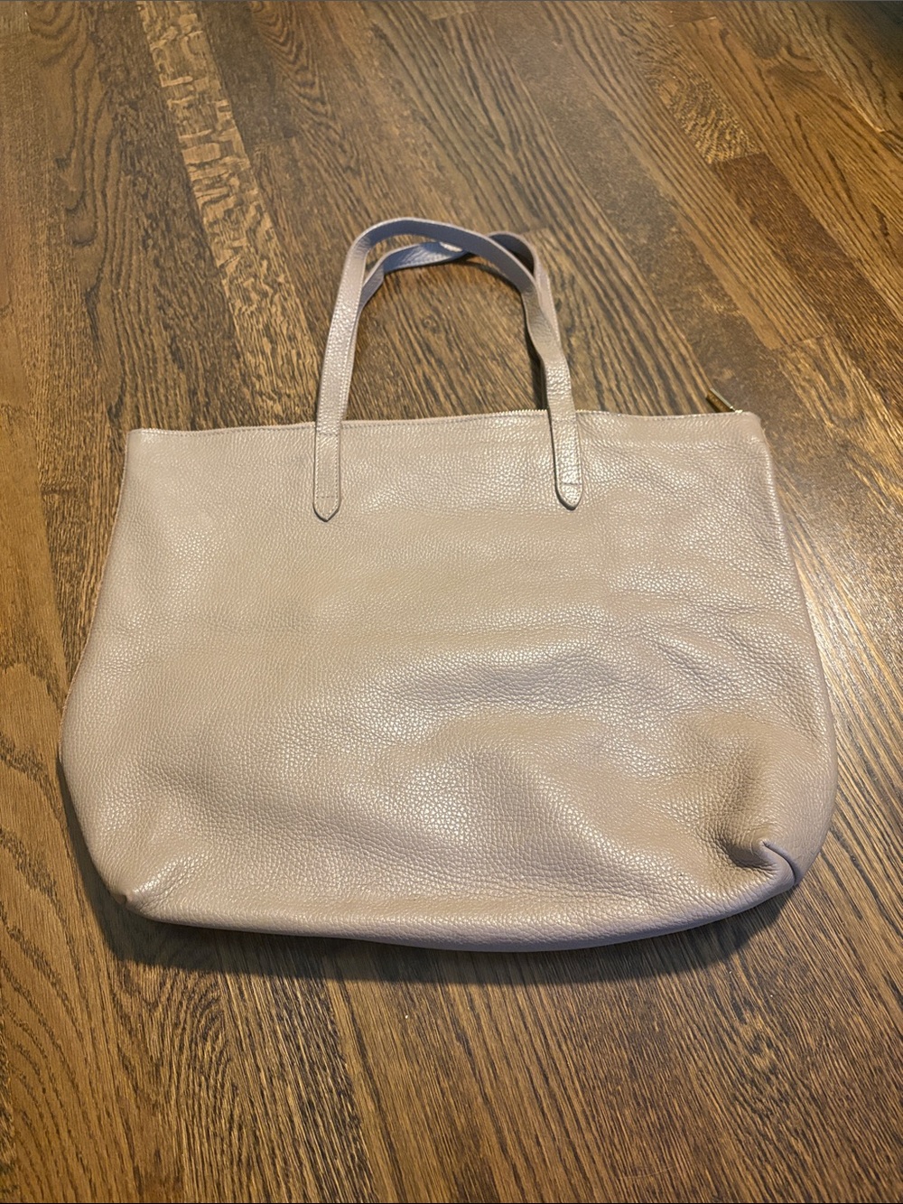 Cuyana Pebbled Leather Tote in Light Taupe